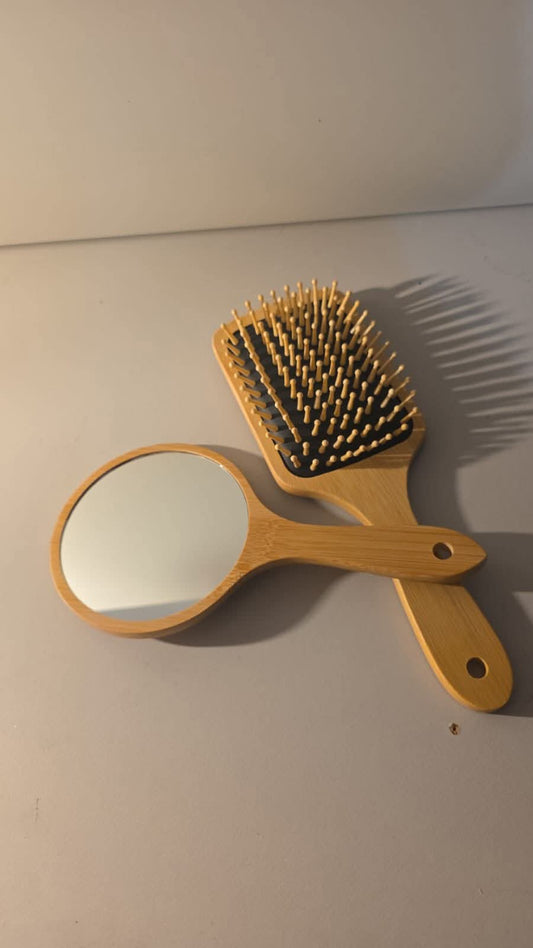 Ensemble miroir et brosse