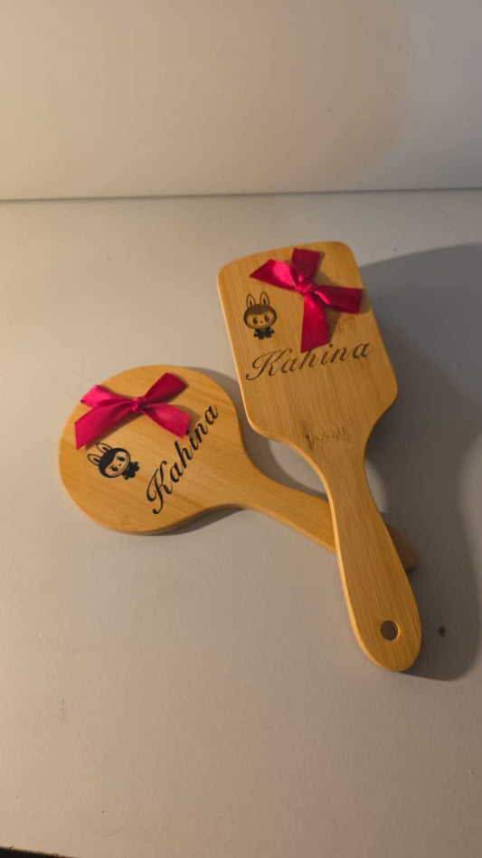 Ensemble miroir et brosse